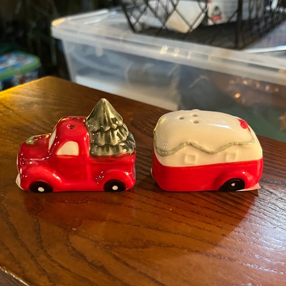 Cracker Barrel Red Truck and Trailer Salt and Pepper Shakers - Picture 2 of 4